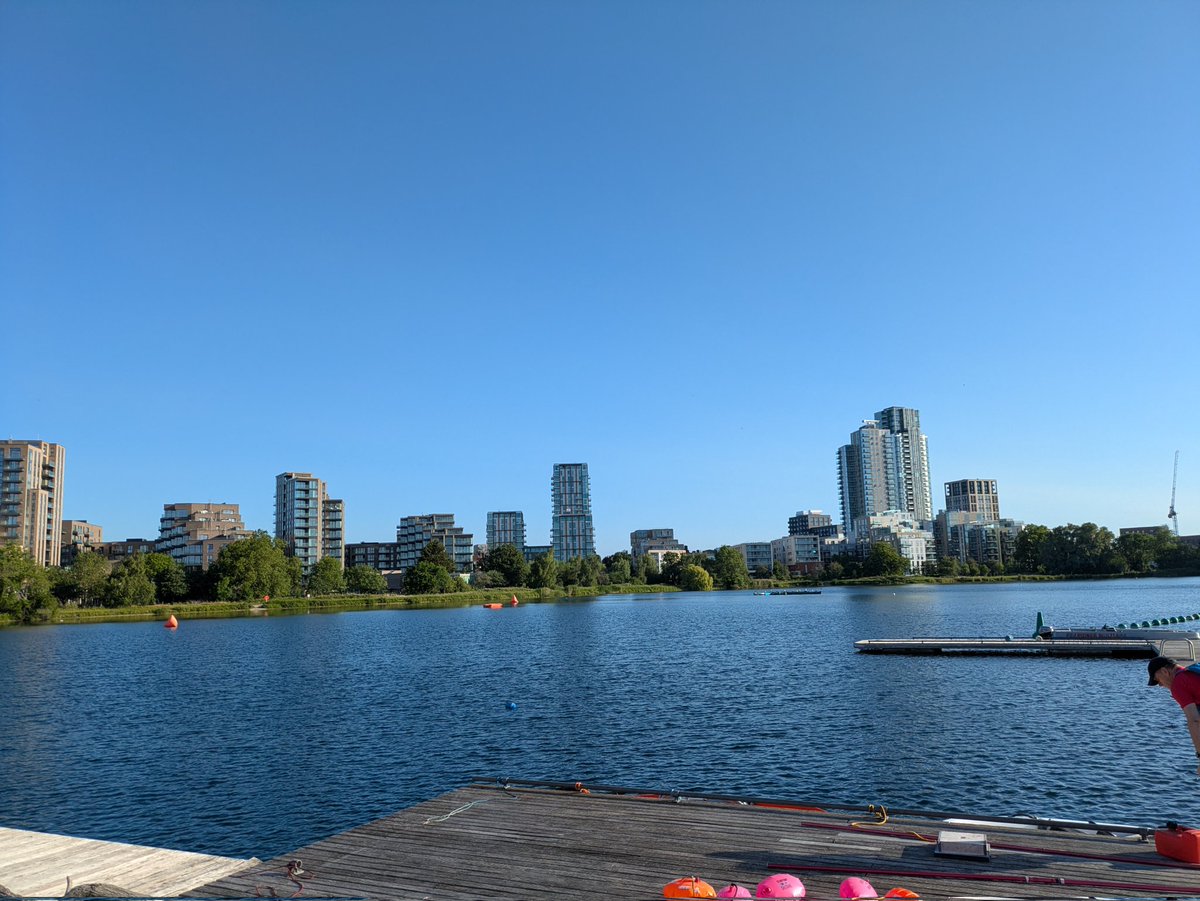 thegulfblog's tweet image. 18.5° in the water, 19° out. #Hackney this AM
#Warmish