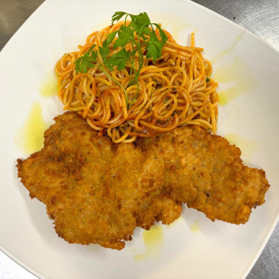 Planning lunch out this week?🍴

We would love to welcome you to enjoy a beautiful meal with us.😊

Choose 3 courses from our fantastic value Set Menu for only £26.50👌

#lunchdate #surreyfoodies #ripley