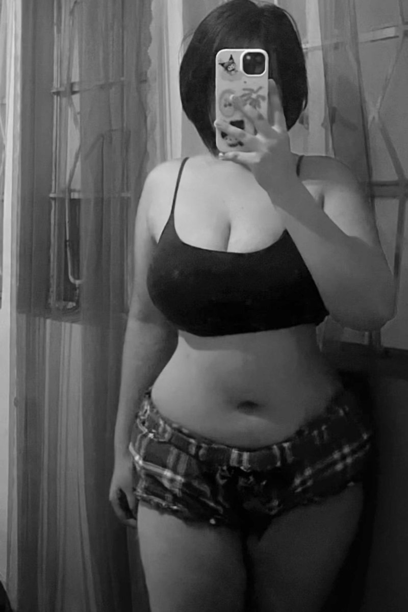 xoxoxyuaa's tweet image. damn my body is  bodyinggg 🥵✋🏻