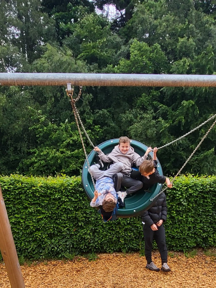 45th Glasgow Boys' Brigade (Shawlands) (@45thgbb) on Twitter photo Our Anchors enjoyed an afternoon in Balloch yesterday. It was a little wet, but we still had fun. A great way to end our session for the summer. <a href="/ShawlandsTrini1/">@ShawlandsTrinity</a> <a href="/TheBBGlasgow/">BB Glasgow</a> Our Anchors enjoyed an afternoon in Balloch yesterday. It was a little wet, but we still had fun. A great way to end our session for the summer. <a href="/ShawlandsTrini1/">@ShawlandsTrinity</a> <a href="/TheBBGlasgow/">BB Glasgow</a>