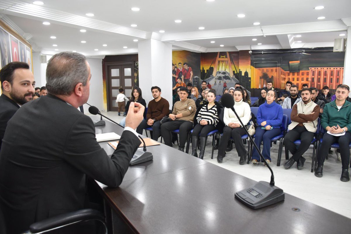 📍 Hakkari 

🎉 Tebrikler Hakkâri AK Gençlik!

Mayıs ayında en çok üye kazandıran iller arasında Hakkari’miz 5️⃣. sırada..

İl Gençlik Kolları Başkanlığımız yeni üye çalışmaları kapsamında 51 il arasında 5. sırada yer aldı. 

Bu başarıda emeği geçen İl Gençlik Kolları Başkanımız