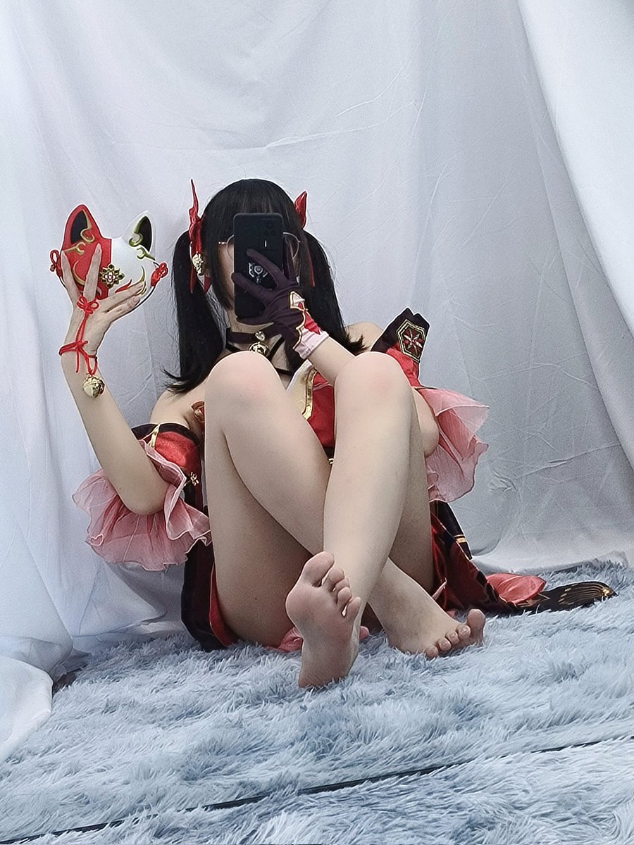 不戴眼镜什么都看不见  原谅我吧
所以今天是眼镜花火，请吃新风味（
#男娘