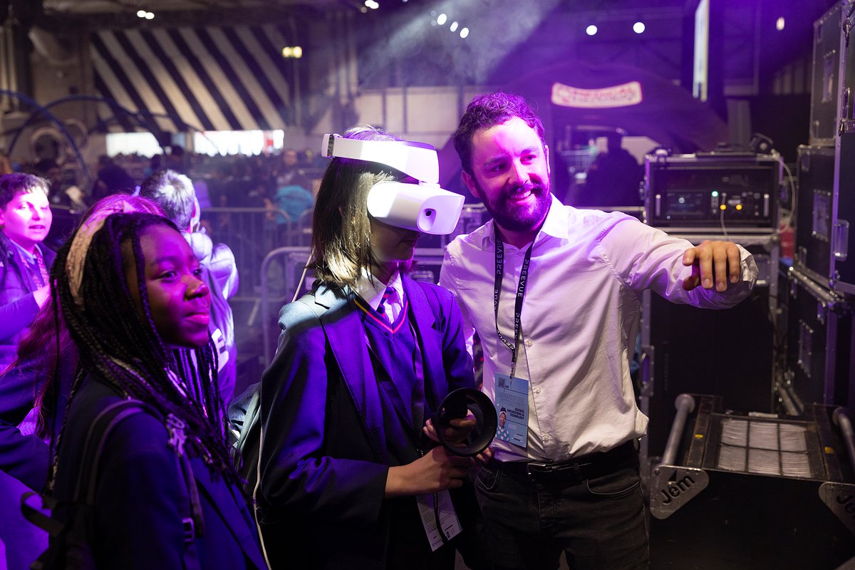 Unlock the world of STEM!   

Join in with year 6, 7 and 8 students at #BigBangFair on 17 to 19 June at the NEC! 
Take part in interactive hands-on activities, watch live shows and engaging career panels. 
Tickets are going fast, get free tickets today: thebigbang.org.uk/the-big-bang-f…