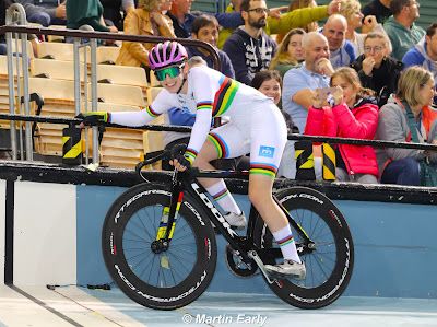 🟦 Tres actividades de la selección francesa en Saint-Quentin-en-Yvelines
⬜ Three activities of the French national team in Saint-Quentin-en-Yvelines 
🟥 Trois activités de l'équipe de France à Saint-Quentin-en-Yvelines 
trackpiste.com/2025/06/tres-a…