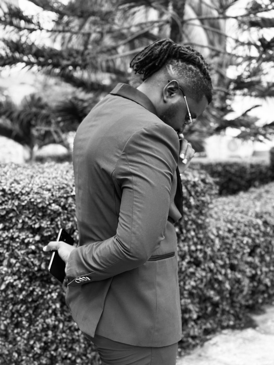 dj_rampage232's tweet photo. Happy +1π to me. #TheLegendaryMixMasta
Thank God for the gift of life to see yet another birthday in good health, strength and happiness.
Thank you for bringing me thus far. #Grateful
UP is the ONLY way from hereππ½
#HappyNewMonth #Gemini #birthdayboy
#ontheRAMPAGE https://t.co/3xqsam2sUX