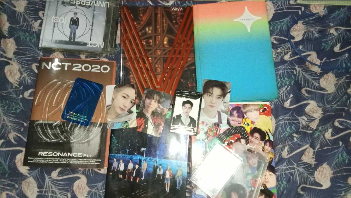 mutiaaayaa's tweet photo. Halo temen temen, aku mau daftar mandiri tapi gapunya uang dan mutusin buat jual semua album ku...
Take all semuanya 250, semuanya SE PC PC nya semua. Dom Jateng, kalo ada yang serius bisa DM aku ya, mau di nego juga bisa kok https://t.co/lZMpbOwRl4