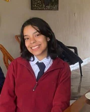 wilianDominguez's tweet photo. Caso María Fernanda Benítez en Coronel Oviedo

María Fernanda Benítez, de 17 años, desaparecida desde el 27 de mayo, fue encontrada sin vida el 31 de mayo en un terreno baldío frente a la casa de su novio, también de 17 años. Su cuerpo estaba parcialmente calcinado.
