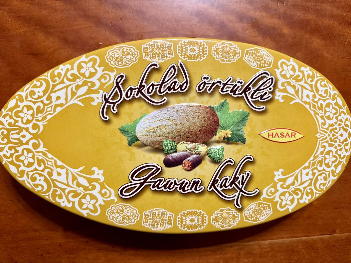 トルクメニスタンのパビリオンで売ってる 6200円の超高級メロンチョコ