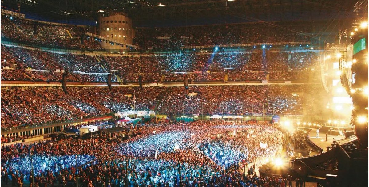 LauraPausini's tweet image. Il nostro primo SanSiro
Era il 2 Giugno 2007
Eravamo 70 mila persone 💥
Poi ce ne sono stati altri ma questo.. indimenticabile 💙
Ancora Grazie
