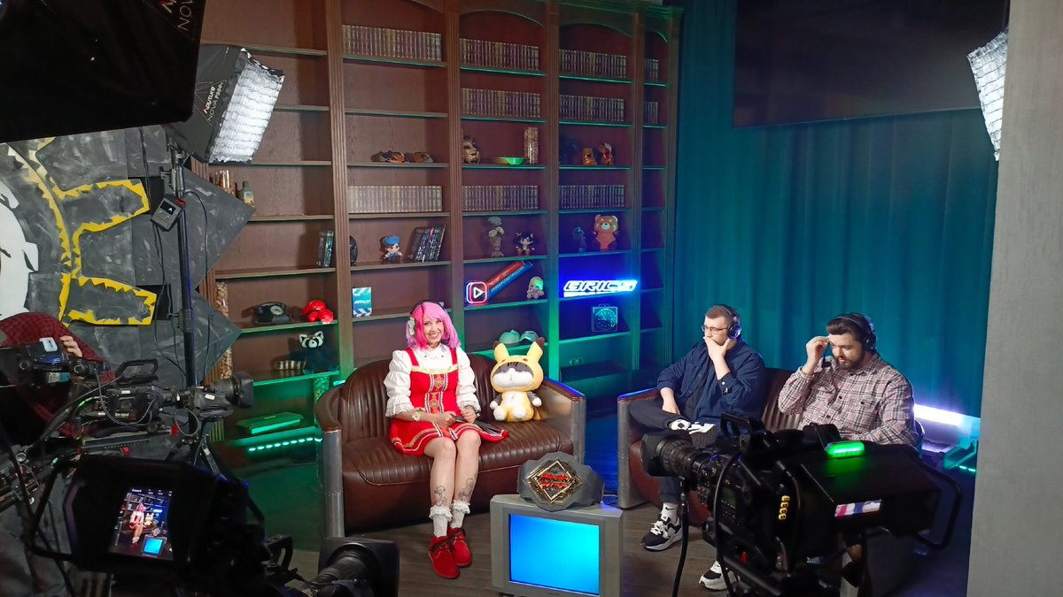 You can congratulate me on my debut as the host of the analytics studio at BRICS 2025!
Commentating on such an international tournament was VERY exciting. But I am incredibly happy. Thank you all so much for your support and feedback

How much I love <a href="/TEKKEN/">TEKKEN</a> 🩷