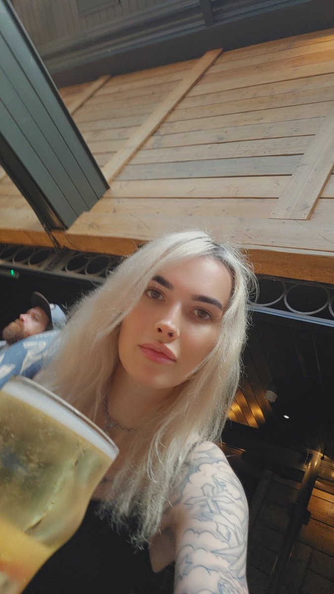 Millie3128's tweet photo. Saturday 31st May birthday vibes ✨️ #London #Camden #birthday https://t.co/gv6gwj8Ixy