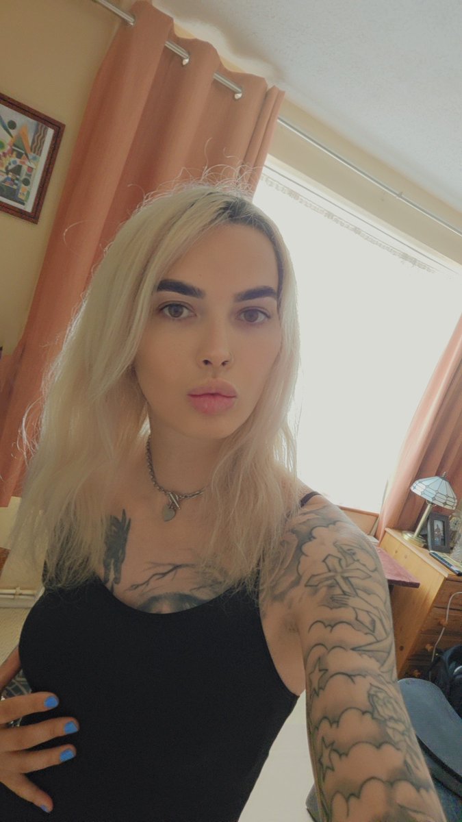 Millie3128's tweet photo. Saturday 31st May birthday vibes ✨️ #London #Camden #birthday https://t.co/gv6gwj8Ixy
