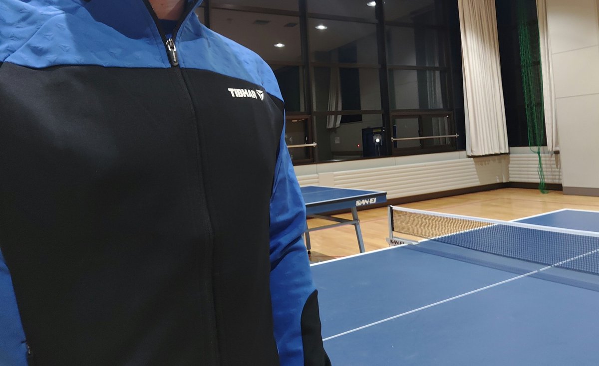 ラージ練習🏓
北海道の夜はまだ肌寒いです。
＃卓球
#ラージボール
#TIBHAR