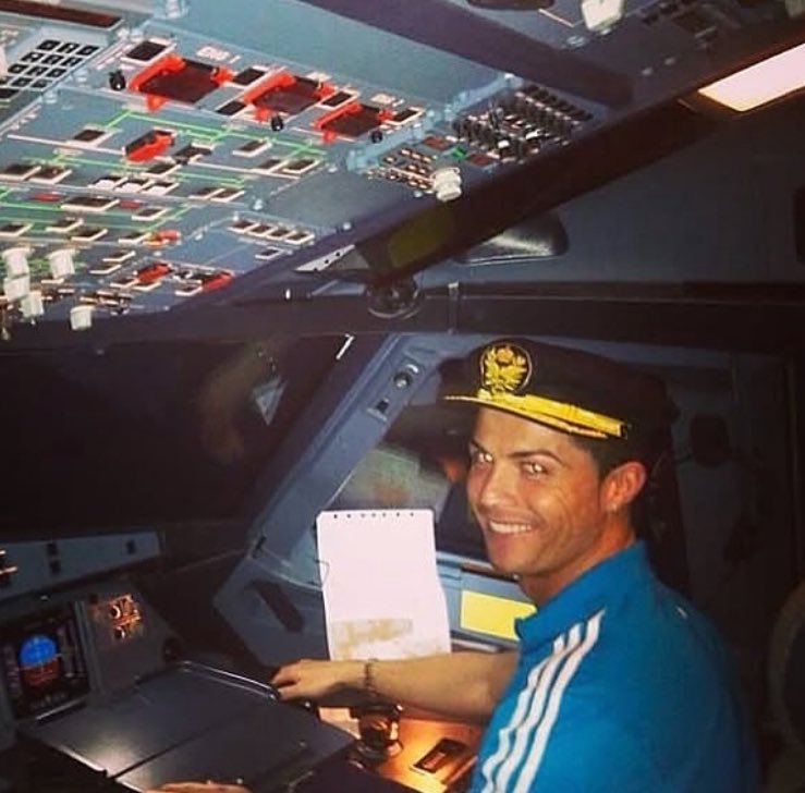 adoro esta foto do cristiano ronaldo tirada a 11/09/2001