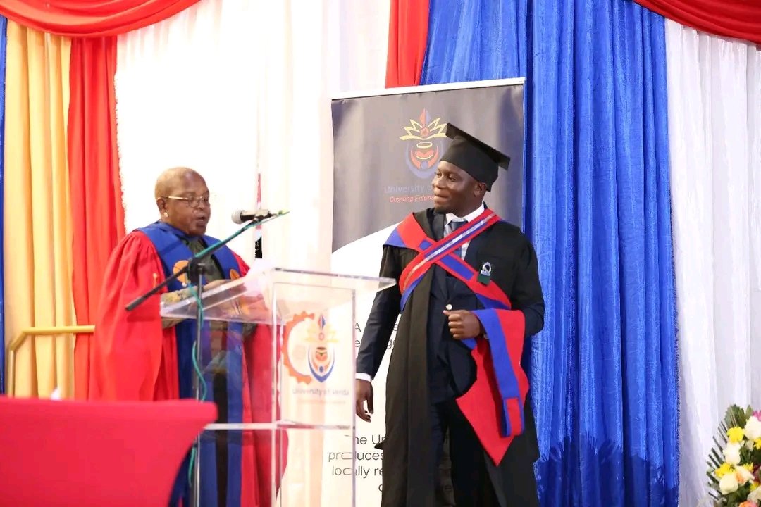 Our #ManCrushMonday is Ralufuluvhi Gudani Julius 🎓 He just earned his MA in Communication &amp; Media Studies from UNIVEN, excelling as a tutor, radio presenter, student leader, and IEC contributor. Now a PhD candidate at NWU. Congrats 👏 #UNIVENLeadsTheFuture #CreatingFutureLeaders