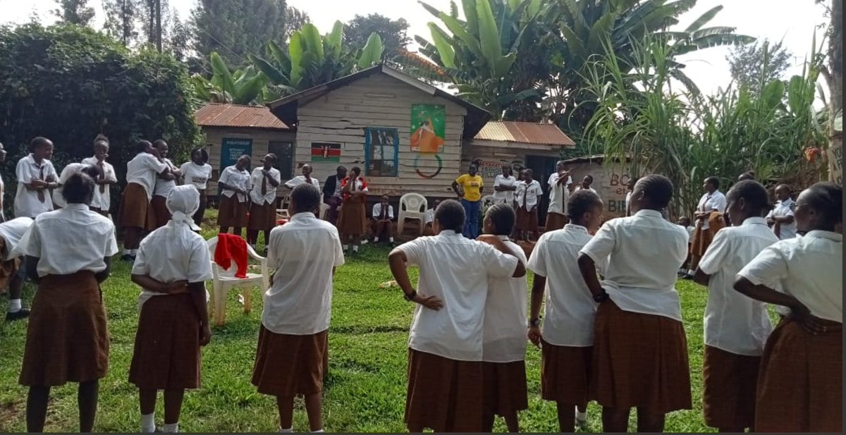 MitahatoFrench's tweet photo. Les eleves de Tumutumu Girls à Mitahato https://t.co/i83PA8Rqss