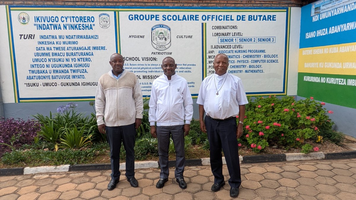 ambabukgl's tweet photo. Quand l'histoire nous parle! 
Visite de l'Ambassade du Burundi à la prison de Huye, au Campus Butare de l'Université du Rwanda, et à l'Ecole Indatwa n'Inkesha/Ex Astrida qui a formé le Prince Louis Rwagasore et d'autres membres de l'Elite Burundaise et Rwandaise depuis 1929. https://t.co/WODkmihiAE