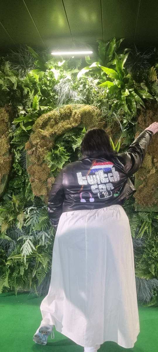And just like that twitchcon 2025 is over, the journey home begins shortly im tired, achy, but happy now to plan 2026 and a few extra days to tour do some fun stuff like b a tourist!