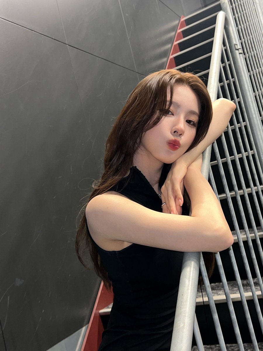 cmyarchive's tweet image. [250602]🐰 on 🫧