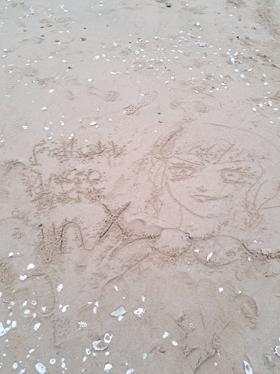 coldlife2317's tweet image. Someone drew an amazing fan art for me I'm so happy! So please follow me xD