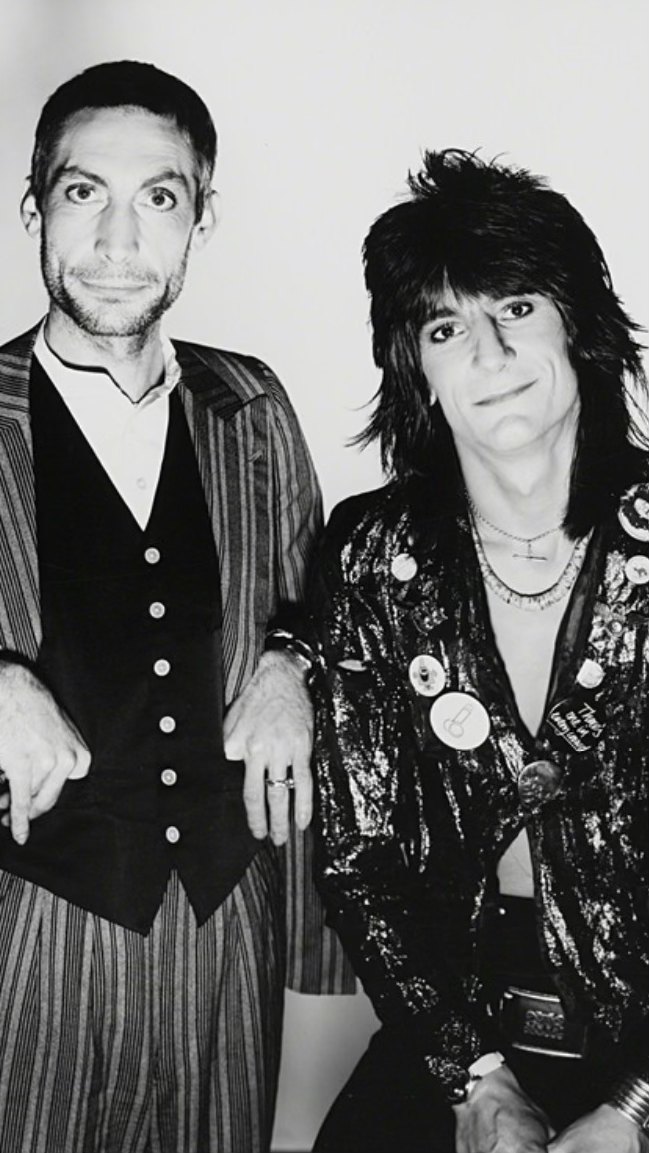 Darling <a href="/charlieboywatts/">Charlie Watts</a>, miss you my friend. Thinking of you on your birthday today🙏❤️
📸 David Bailey, 1977