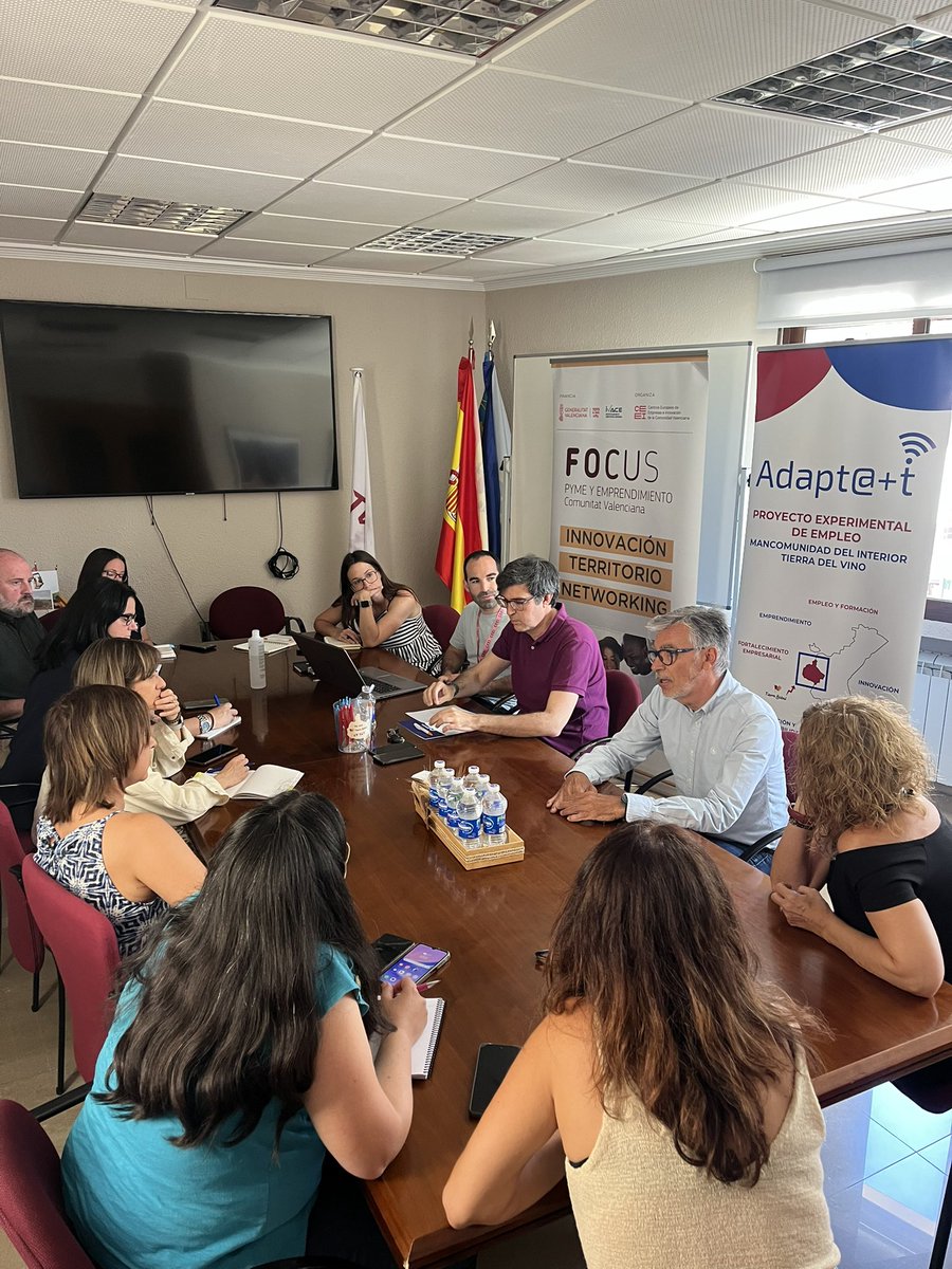 MITierradelVino's tweet photo. 📍La #MITV acoge hoy el Comité de Organización FOCUS PYME y #Emprendimiento de @ceeivalencia de las comarcas Utiel-Requena, La Serranía y la Hoya de Buñol
👥Hablamos de acciones de mentorización y acompañamiento a emprendedores
#TuComarcaTuFuturo https://t.co/haR0VbLlh3