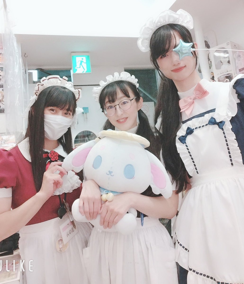 カフェメイリッシュ🌜️✨
22:00まで営業中です(*´ω｀*)

遅番のオススメは…
🎀まほれ店長ドリンク
🎀まほれ店長お絵かきオムライス
🎀まほれ店長チェキてす🌟

まほれ&amp;まゆみ&amp;みさみさで
わちゃわちゃお待ちしております💕

#メイドカフェ
#アキバのお店
#メイリッシュ
#akiba