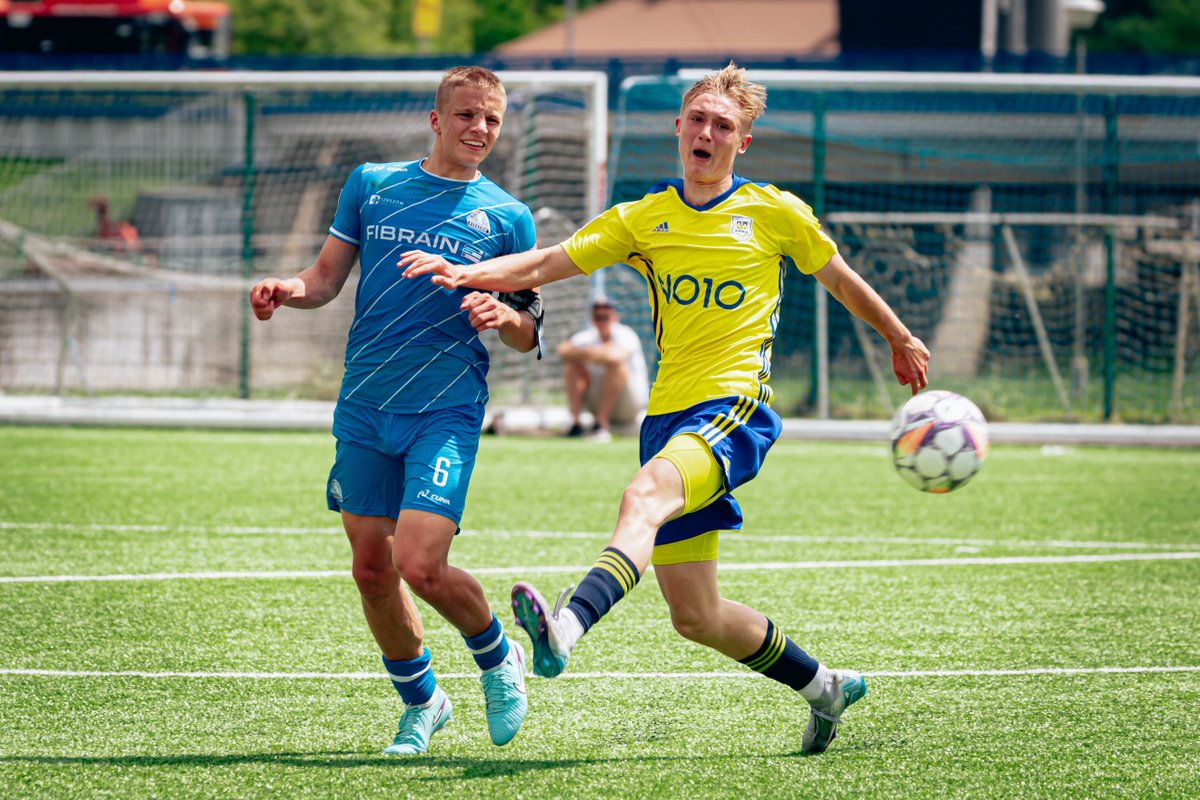 📸 | 𝐆𝐚𝐥𝐞𝐫𝐢𝐚 𝐳𝐝𝐣𝐞̨𝐜́ autorstwa Krzysztofa Krupy z meczu CLJ U19 pomiędzy Stalą Rzeszów a Arką Gdynia 👉 tiny.pl/bb9rd0-7
_________________________________
🔷 𝐒𝐩𝐨𝐧𝐬𝐨𝐫𝐞𝐦 𝐬𝐭𝐫𝐚𝐭𝐞𝐠𝐢𝐜𝐳𝐧𝐲𝐦 Akademii Piłkarskiej Stali Rzeszów jest <a href="/Grupa_PGE/">PGE Polska Grupa Energetyczna</a>.