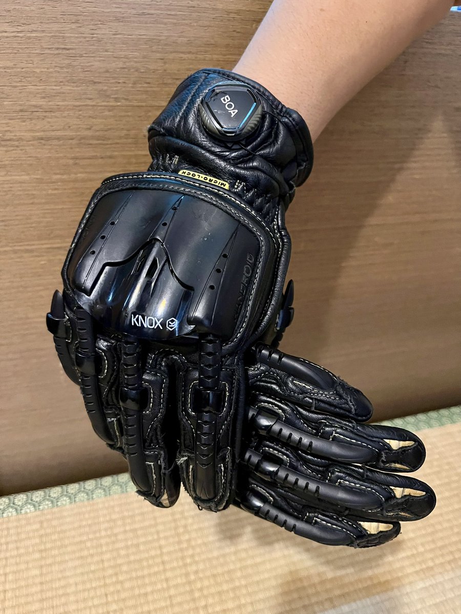 04816666_ray's tweet photo. #knox #gloves #bikergloves #handroid #handroidgloves #knoxgloves #gearfetish #glovefetish https://t.co/R00AWicrWP