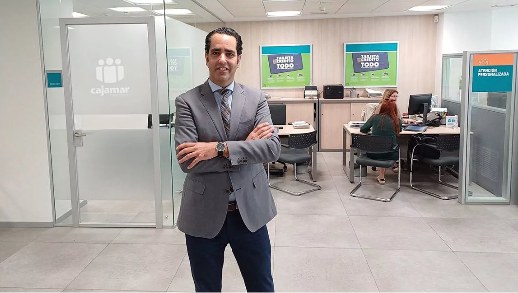 Clave económica (@clave_economica) on Twitter photo 💶 Francisco Javier Granados, director de <a href="/Cajamar/">Grupo Cajamar</a> en Antequera “Cajamar es una entidad que apoya el progreso de las empresas y familias de Antequera”
ℹ️👇🏻
claveeconomica.es/cajamar-apoya-… 💶 Francisco Javier Granados, director de <a href="/Cajamar/">Grupo Cajamar</a> en Antequera “Cajamar es una entidad que apoya el progreso de las empresas y familias de Antequera”
ℹ️👇🏻
claveeconomica.es/cajamar-apoya-…