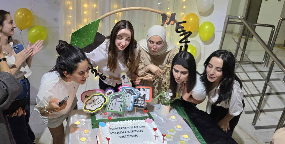 GSB_Kocaeli's tweet photo. 🎓2024-2025 Eğitim Öğretim dönemi öğrencilerimizin mezuniyet törenini gerçekleştirdik.😊

📍İzmit Canfeda Hatun Öğrenci Yurdu https://t.co/TRYla6kaAO