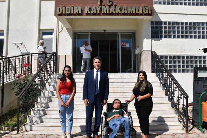 Didim’de Yazar Abbas Karabulut Kaymakamı Ziyaret Etti