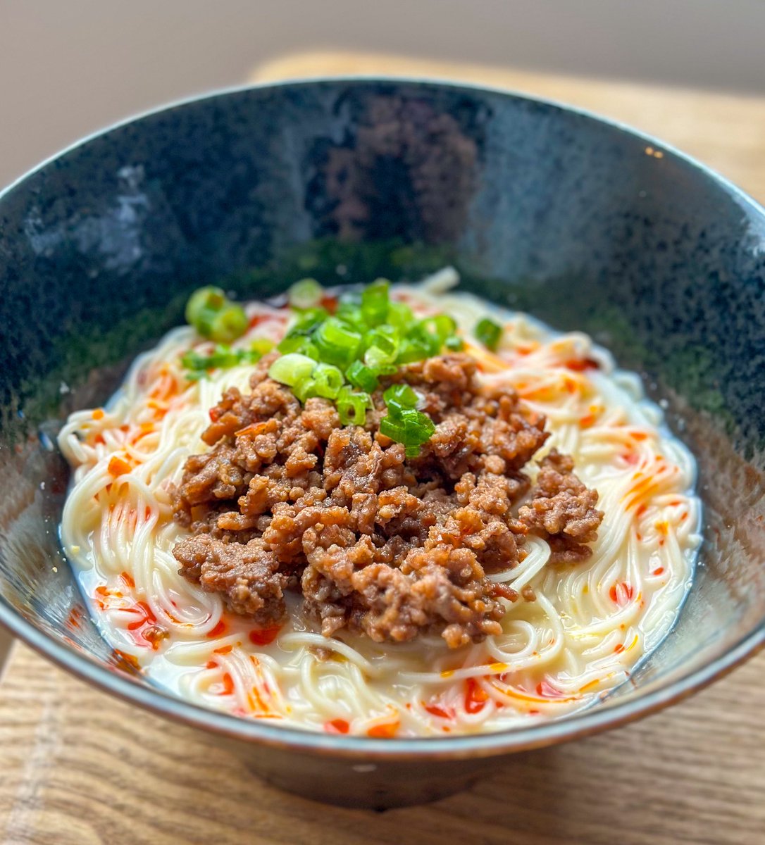 yoolemon0903's tweet photo. 5分で出来る冷やし坦々そうめん！
これから暑くなってきて料理したくない時におすすめ🤤 https://t.co/ZjKluSqg2l