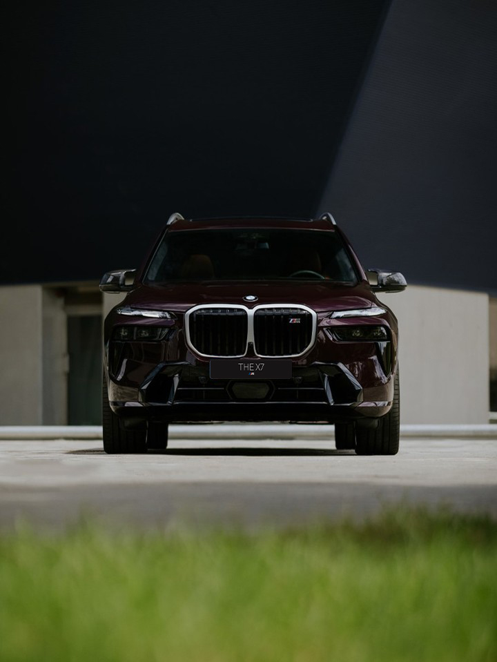 Space meets performance in a bold M form.

The BMW X7 M60i.

#BMWMiddleEast #X7 #X7M60i