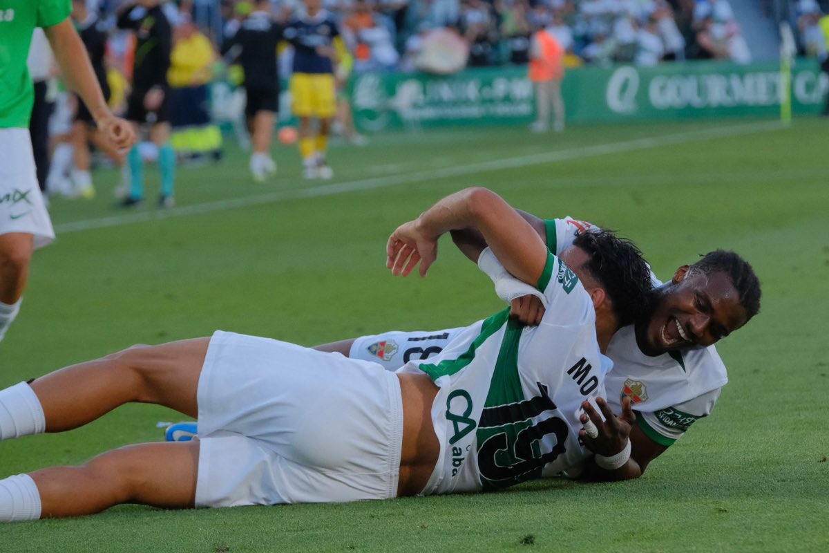 parralesECF's tweet photo. quien nos iba a decir en agosto, o bueno, hace dos semanas, que estos dos nos iban a dar los goles del ascenso. https://t.co/oU8FtCkw7H