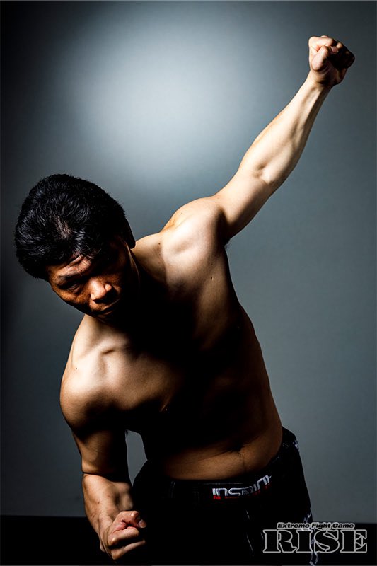 RISE WESTの撮影をしてもらってるカメラマンの川野さんから写真が一部納品されてみましたが田上さんカッコ良い…
早速プロフィールページの写真にさせてもらいました！！