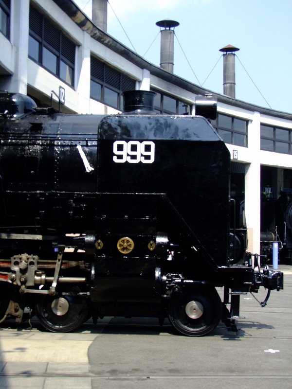 #C62の日
#C62 
#京都てっぱく
#銀河鉄道999

京都てっぱくの999イベントにて。
C62が3両もあるわけだし、定期的に999関連イベントやってくれると嬉しいなぁ。