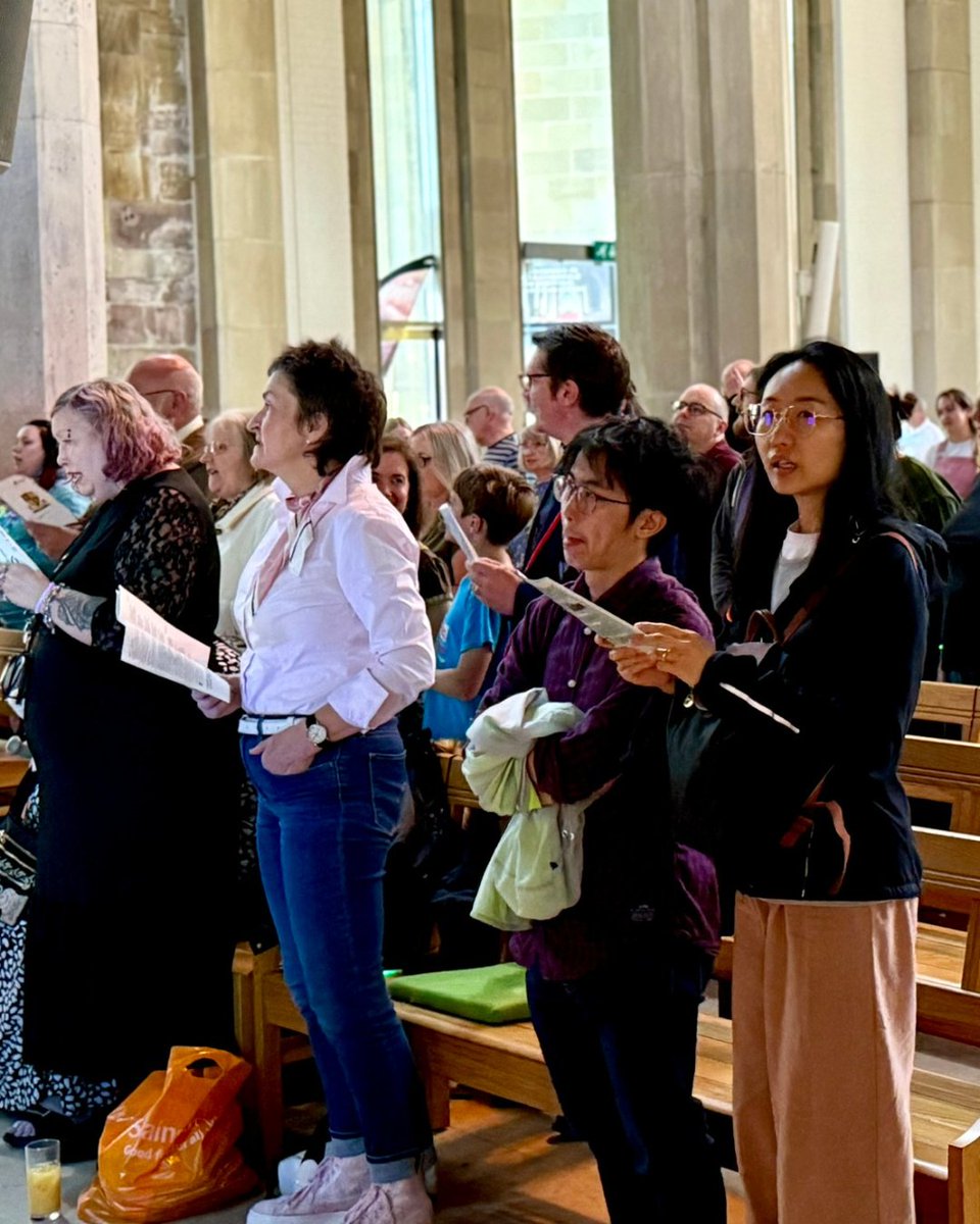sheffcath's tweet photo. A huge thank you to everyone who came along and donated to support our charity partner Archer Project, it means the world.

#SheffieldEvents #SheffieldCathedral #ArcherProject #SheffieldIsSuper #VisitSheffield #Events #Music #APlaceForAllPeople #halfterm #families #free #sheffie https://t.co/2OkepLKcsm