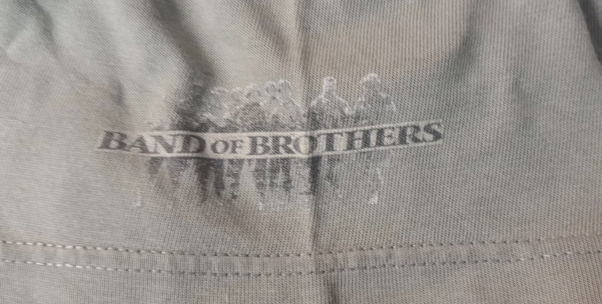 BandBehind's tweet image. New in, a rather battered Arri. Crew t shirt