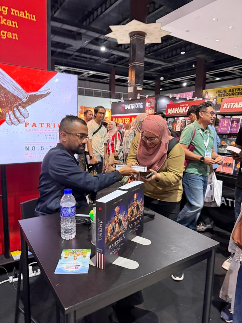 nas (@rndumrndumnas) on Twitter photo Pertama kali M&G Tn. <a href="/AhmadFaezal4/">Ahmad Faezal</a> . Sosok yg terkenal di TT utk isu geopolitik. Adore his way of explaining complex thing in simple form. Senang nak share dgn kawan2/family utk isu-isu tertentu. Teruskan berkarya, tn.! Pertama kali M&G Tn. <a href="/AhmadFaezal4/">Ahmad Faezal</a> . Sosok yg terkenal di TT utk isu geopolitik. Adore his way of explaining complex thing in simple form. Senang nak share dgn kawan2/family utk isu-isu tertentu. Teruskan berkarya, tn.!
