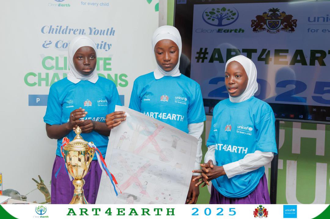 EarthGambia's tweet photo. Congratulations to Latrikunda Sabiji Upper Basic for coming first position, Bakau Newtown Lower Basic School as 1st runner-ups and Jeshwang Lower Basic Schools.

Promoting environmental education amongst children and adolescents is crucial for behavioral change! https://t.co/hZOLfsE5Ei
