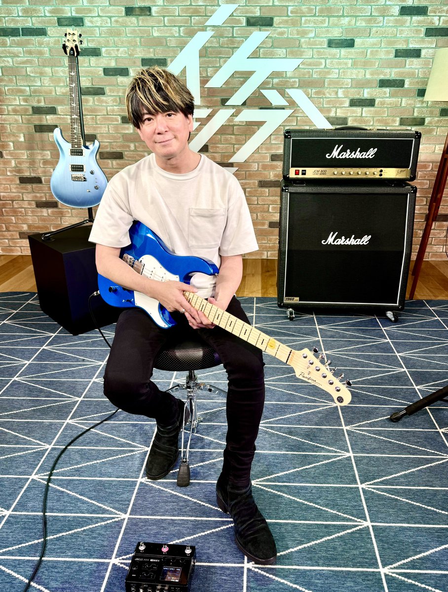 本日はイケシブにて『10分でわかるギター講座』の収録でした！

今回は楽曲の奏法ではなく、ギターで学ぶ音楽理論 初級編という内容にしてみました。
説明の言い回しや纏め方等で、スタッフさん達とえらい頭を使った回でした💦

公開はまだ先かと思いますが楽しみです😉