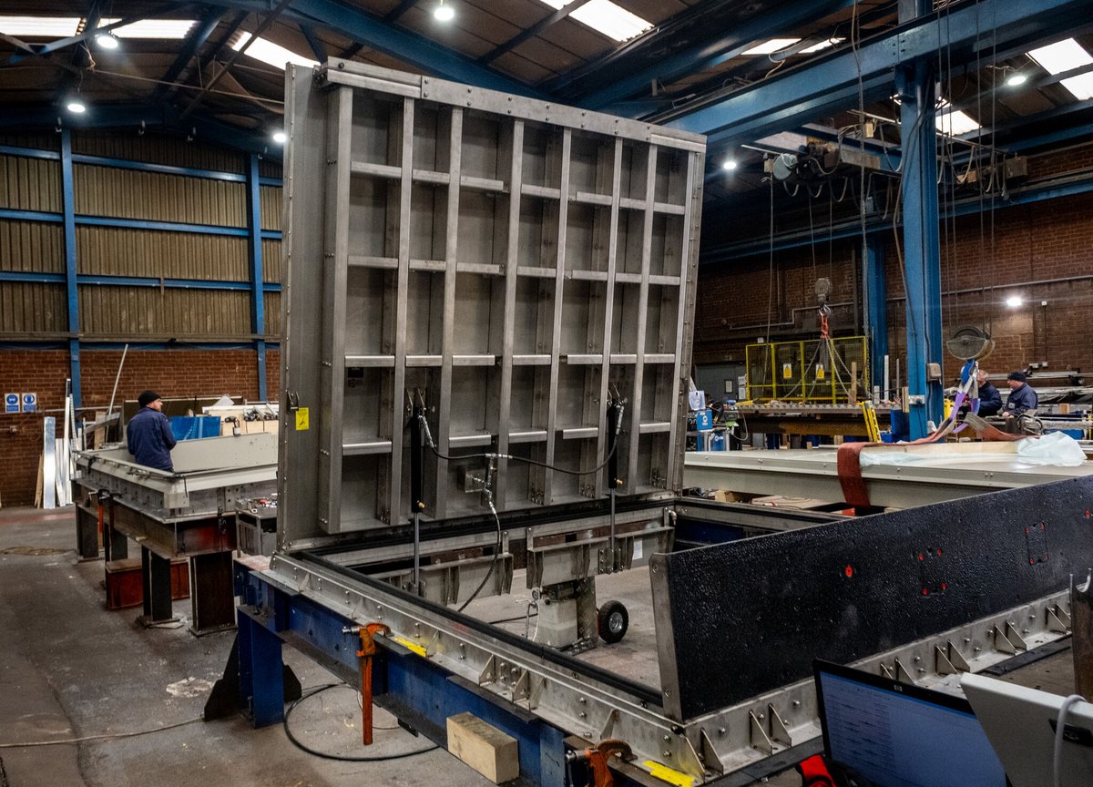 Floor hatches are indispensable for accessing underground spaces, mechanical systems, or storage areas in both commercial and residential settings. But do you know how to specify one?🤔

Read our guide to find out how ➡️ bit.ly/3YWv5bh