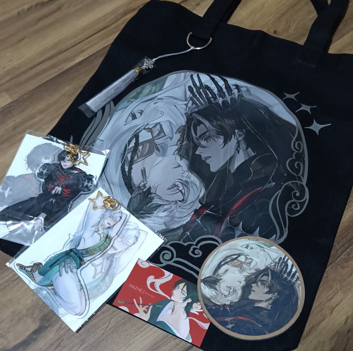 I got this in the mail today! ❤️
Thank you so much, Hazhe! They look so cool! 😭🫶