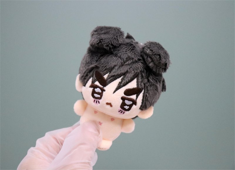 wafflezniscool's tweet image. LOOK AT MY FAT BABEY😭😭. 

oh hes perfect. there was some miscommunication with the limbs, but i think theyre pretty cute SOOO IM GONNA KEEP IT. my silly son, hes filled with soup and Joy(reminder he has a squeaker inside him. yea. thats right.)

this is the final sample! ^_^