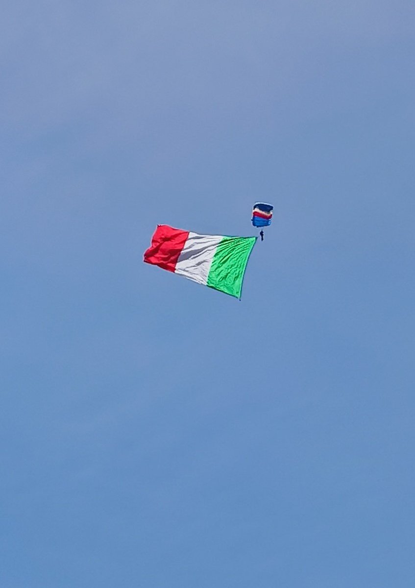 AdrianoMeis tweet media