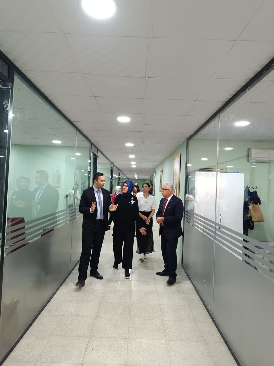 Müdürlüğümüz ile Büyükşehir Belediyesi arasında “Umut Atölyesi: Koşullu olarak salıverilen ve Ceza İnfaz Kurumunda bulunan Kadın Hükümlülerin Mesleki Eğitim ve İstihdam Programı” projesi kapsamında Ceza ve Tevkifevleri Kontrolörü Sayın Nurettin UZUN atölyeleri ziyaret etmiştir.