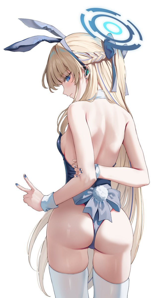 トキ(ブルアカ) ,トキ(バニーガール)(ブルアカ) 「#原作の隣に自分の絵を貼る どうですか?」|🐻ルンジ🐻のイラスト