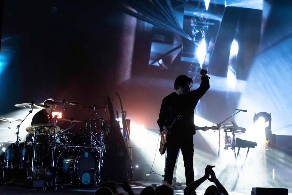 StevenWilsonHQ's tweet image. 10 dates left on the European leg if you can grab a ticket, plus on sale for the Americas leg later in the year. Do not miss this show!
Get tickets 👉 stevenwilsonhq.com/tour-dates
📸 by Diana Seifert