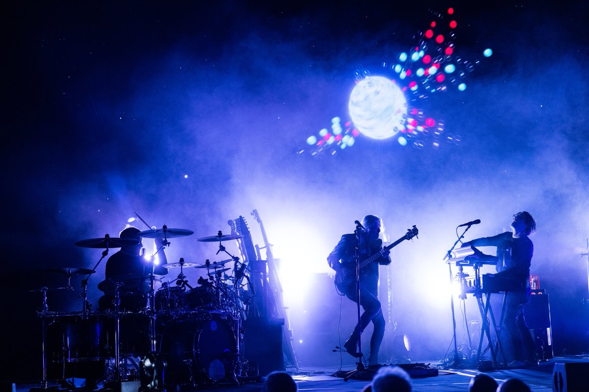 StevenWilsonHQ's tweet image. 10 dates left on the European leg if you can grab a ticket, plus on sale for the Americas leg later in the year. Do not miss this show!
Get tickets 👉 stevenwilsonhq.com/tour-dates
📸 by Diana Seifert